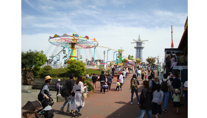 家族連れで大人気の生駒山上遊園地の入り口